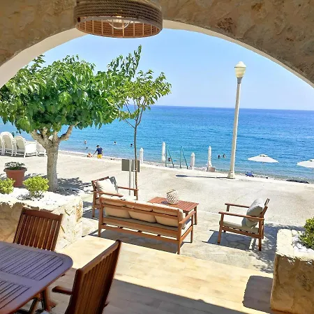 Relax Seaside House By Living In Blue *