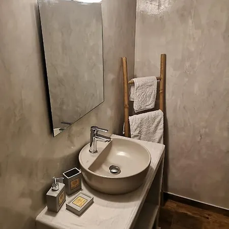 Дом отдыха Relax Seaside House By Living In Blue Хараки