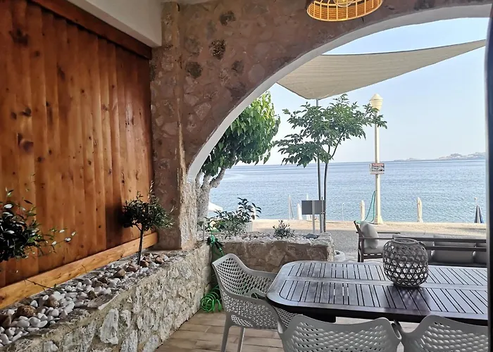 Relax Seaside House By Living In Blue