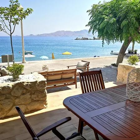 Relax Seaside House By Living In Blue Хараки