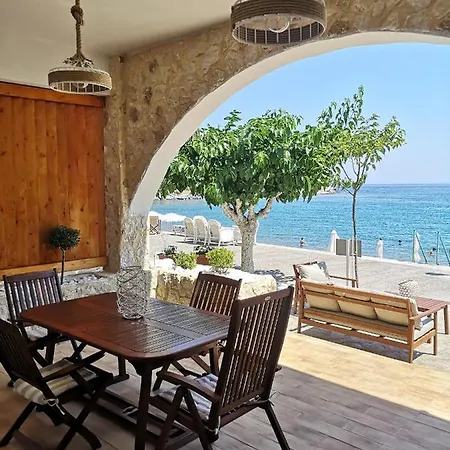 Semesterbostad Relax Seaside House By Living In Blue Haraki