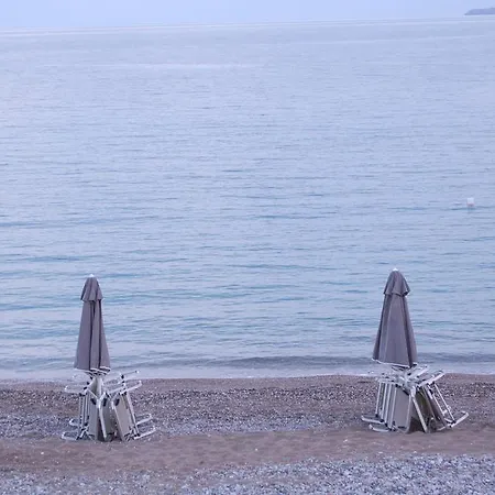 Relax Seaside House By Living In Blue * Χαράκι