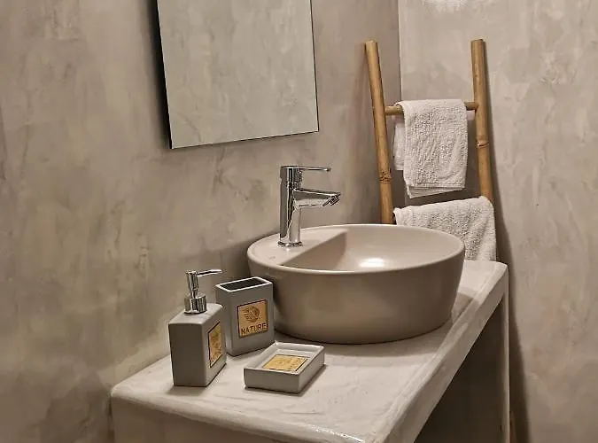 Relax Seaside House By Living In Blue Haraki