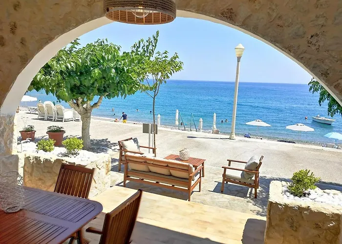 Relax Seaside House By Living In Blue *